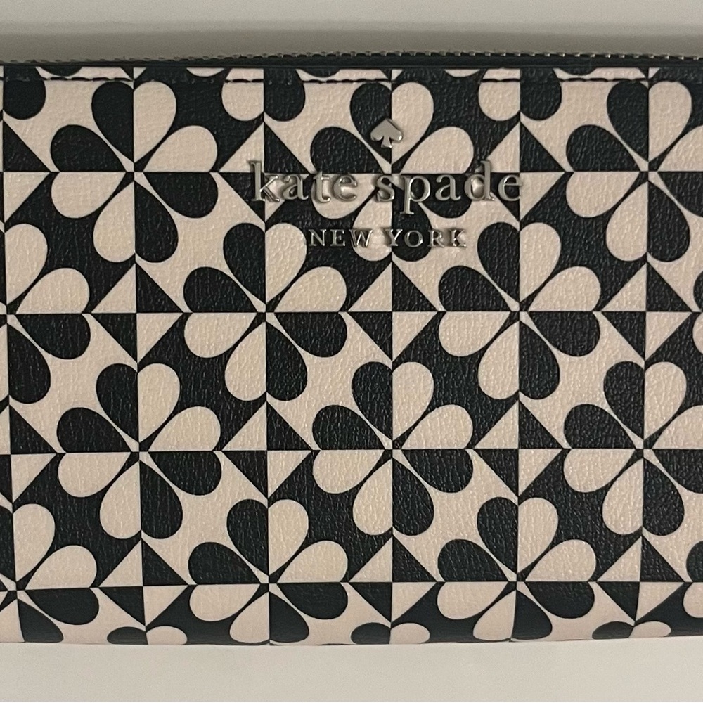 Kate Spade Black and White Geometric Wallet
